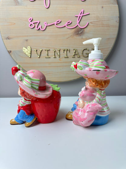 2000s Y2K Bandai-style Strawberry Shortcake Bathroom Accessories [Lot of 2]