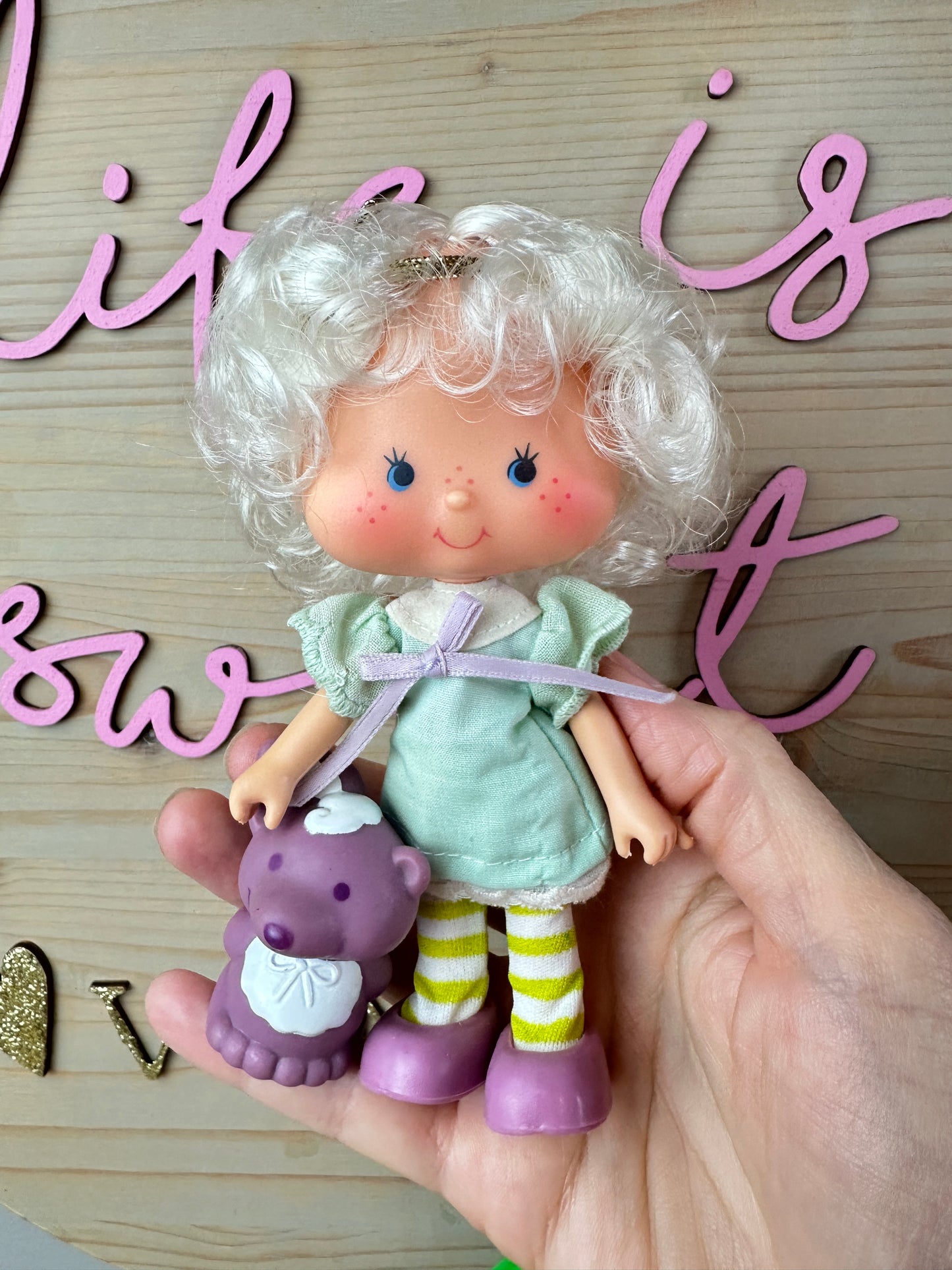 1982 Kenner Strawberry Shortcake Angel Cake with Souffle *Berry Vault*