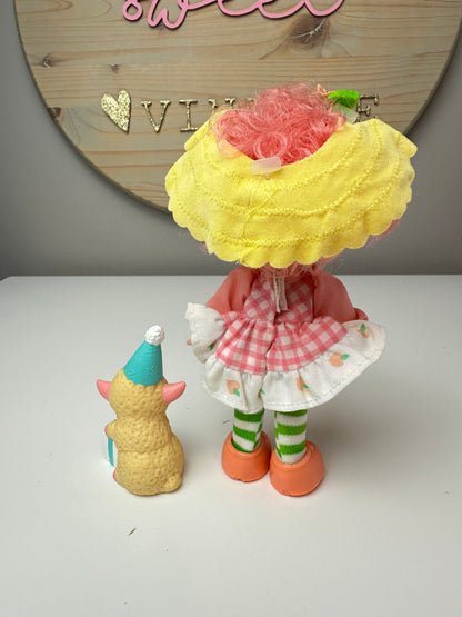1984 Kenner Strawberry Shortcake Peach Blush with Melonie Belle Party Pleaser Doll *Berry Vault*