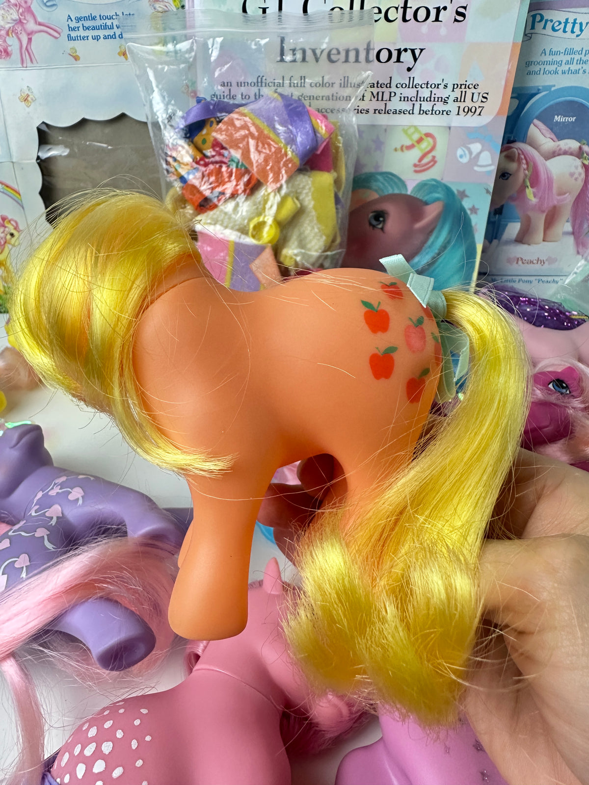 1980s G1 My Little Pony Lot with Accessories & Guide *Berry Vault*