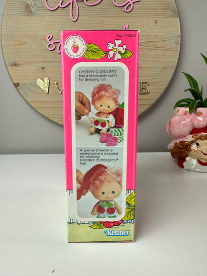 1982 Kenner Strawberry Shortcake Cherry Cuddler with Gooseberry Doll NRFB Sealed *Berry Vault*