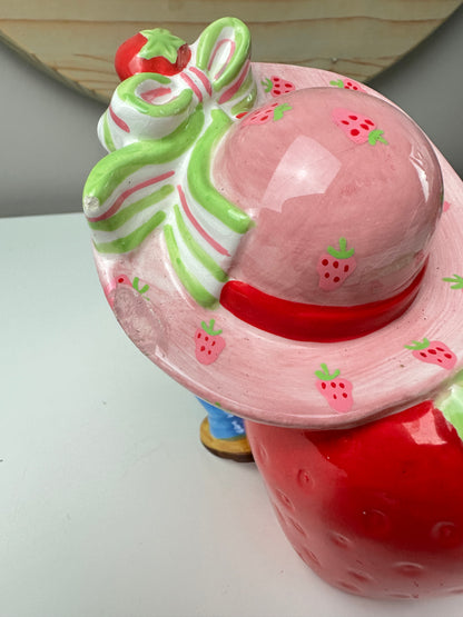 2000s Y2K Bandai-style Strawberry Shortcake Bathroom Accessories [Lot of 2]