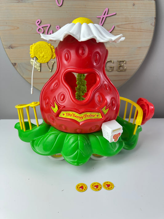 1980s Kenner Strawberry Shortcake Berry Trolley Playset *Berry Vault* *Broken*