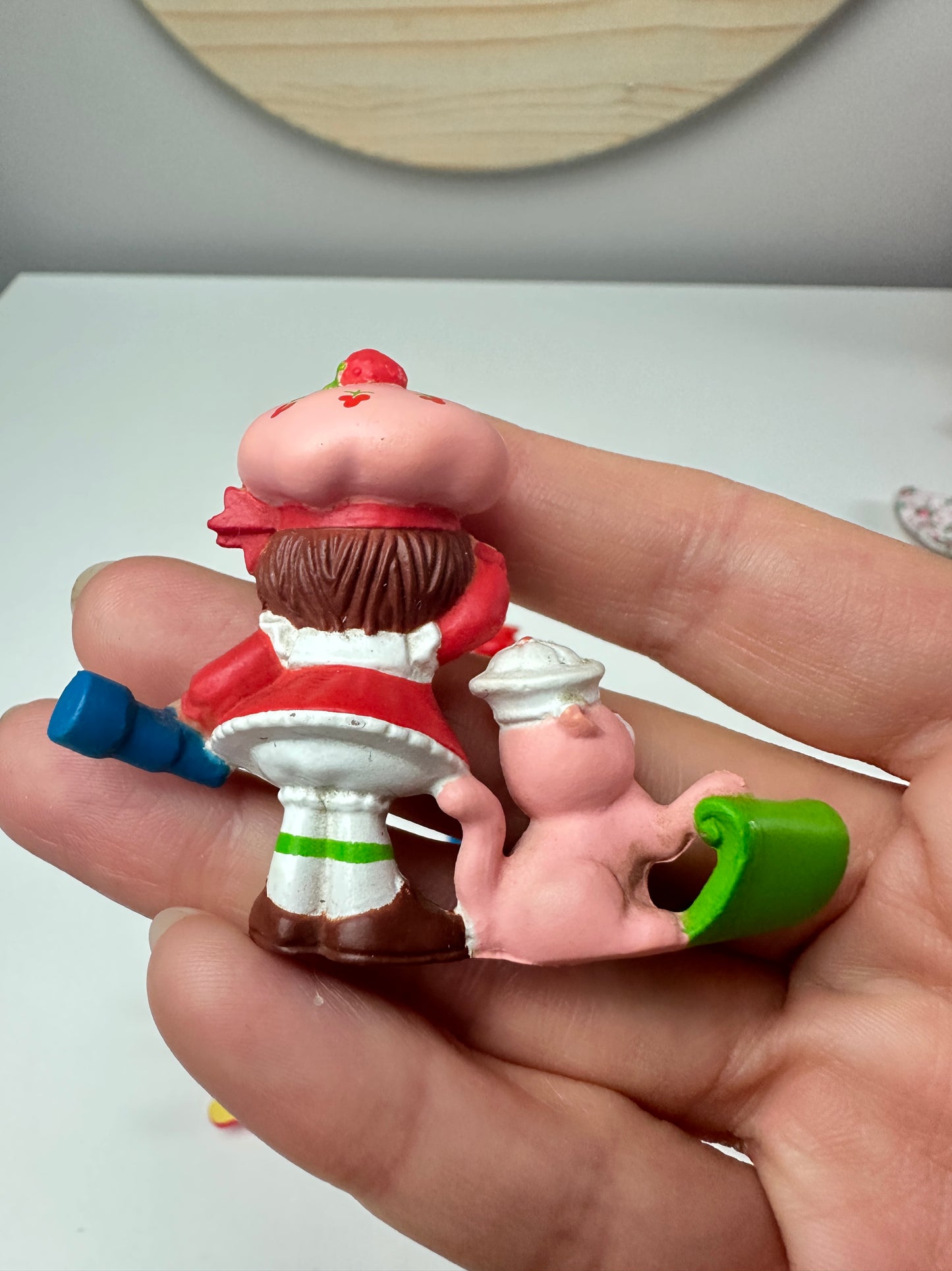 1983 Kenner Strawberry Shortcake with Custard on a Sailboat Deluxe Miniature Set