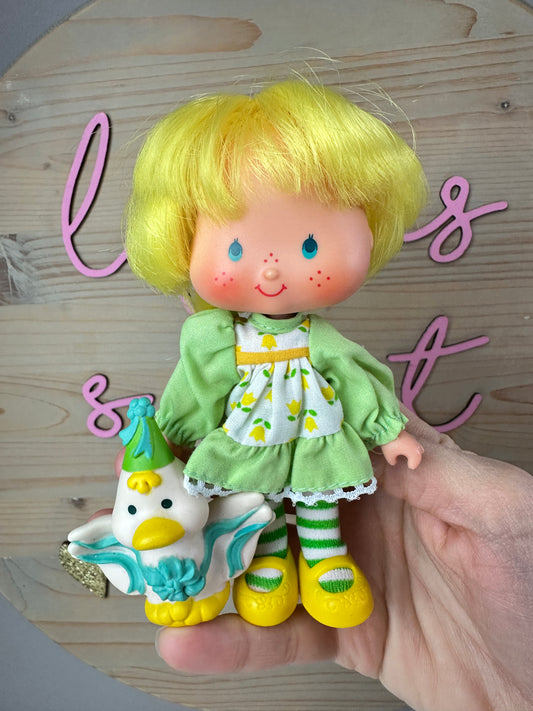 1984 Kenner Strawberry Shortcake Mint Tulip with Marsh Mallard Party Pleaser Doll