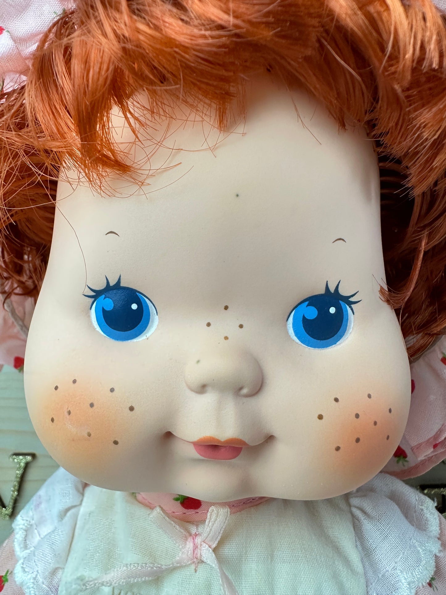 1982 Kenner Strawberry Shortcake Blow Kiss Doll [FLAWED]