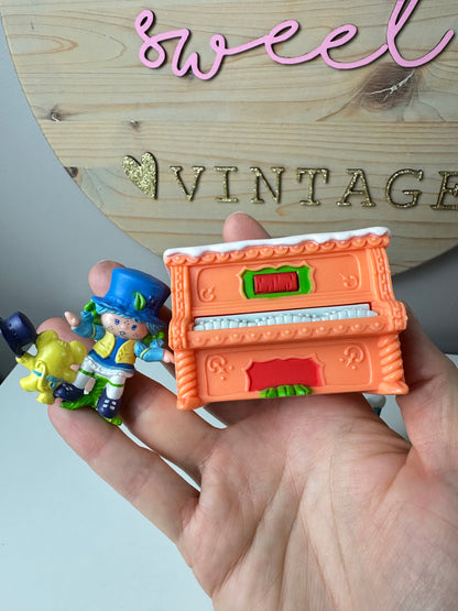 1983 Kenner Strawberry Shortcake Deluxe Miniature Sets [Sold Separately] *Berry Vault^