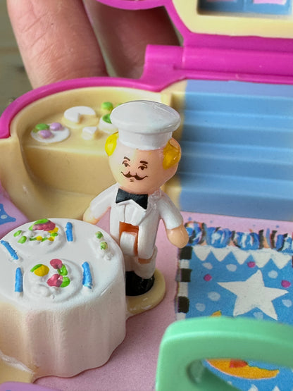 1990 Bluebird Toys Polly Pocket Mr. Fry's Complete