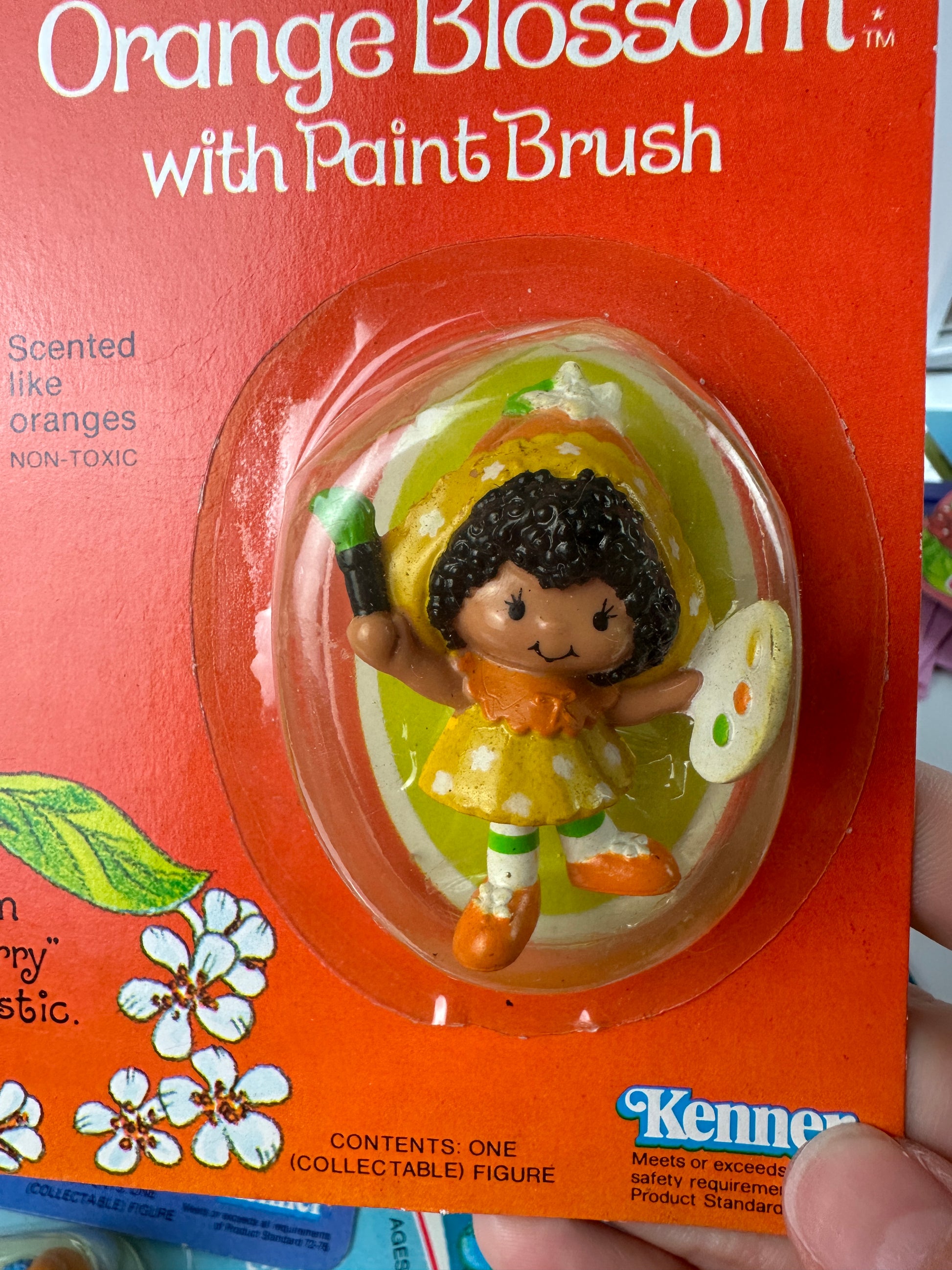 1981 Kenner Strawberry Shortcake Orange Blossom with a Paint Brush Min