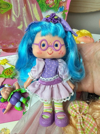1985 Kenner Strawberry Shortcake COMPLETE Berrykin Doll Collection *Berry Vault*