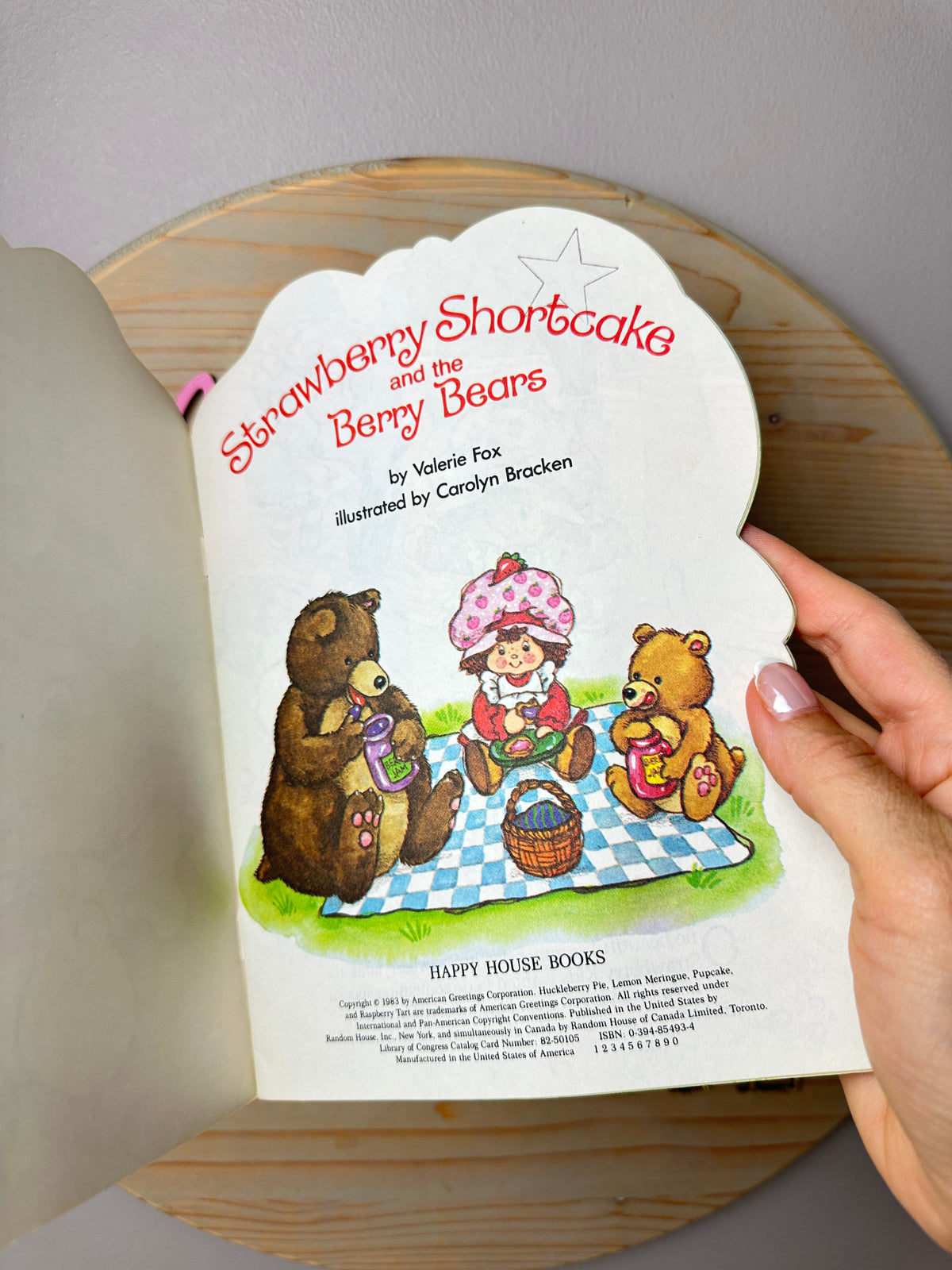 1983 Strawberry Shortcake and the Berry Bears Book