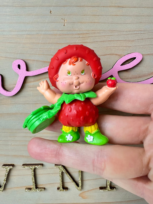 1985 Kenner Strawberry Shortcake Berrykin Critter [Full Pouch, Faint Scent]