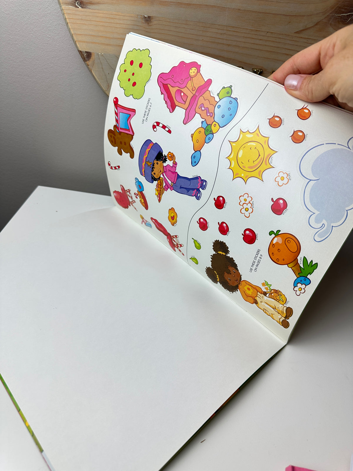 2003 TCFC Grosset & Dunlap Strawberry Shortcake Sticker Stories Book [Unused]
