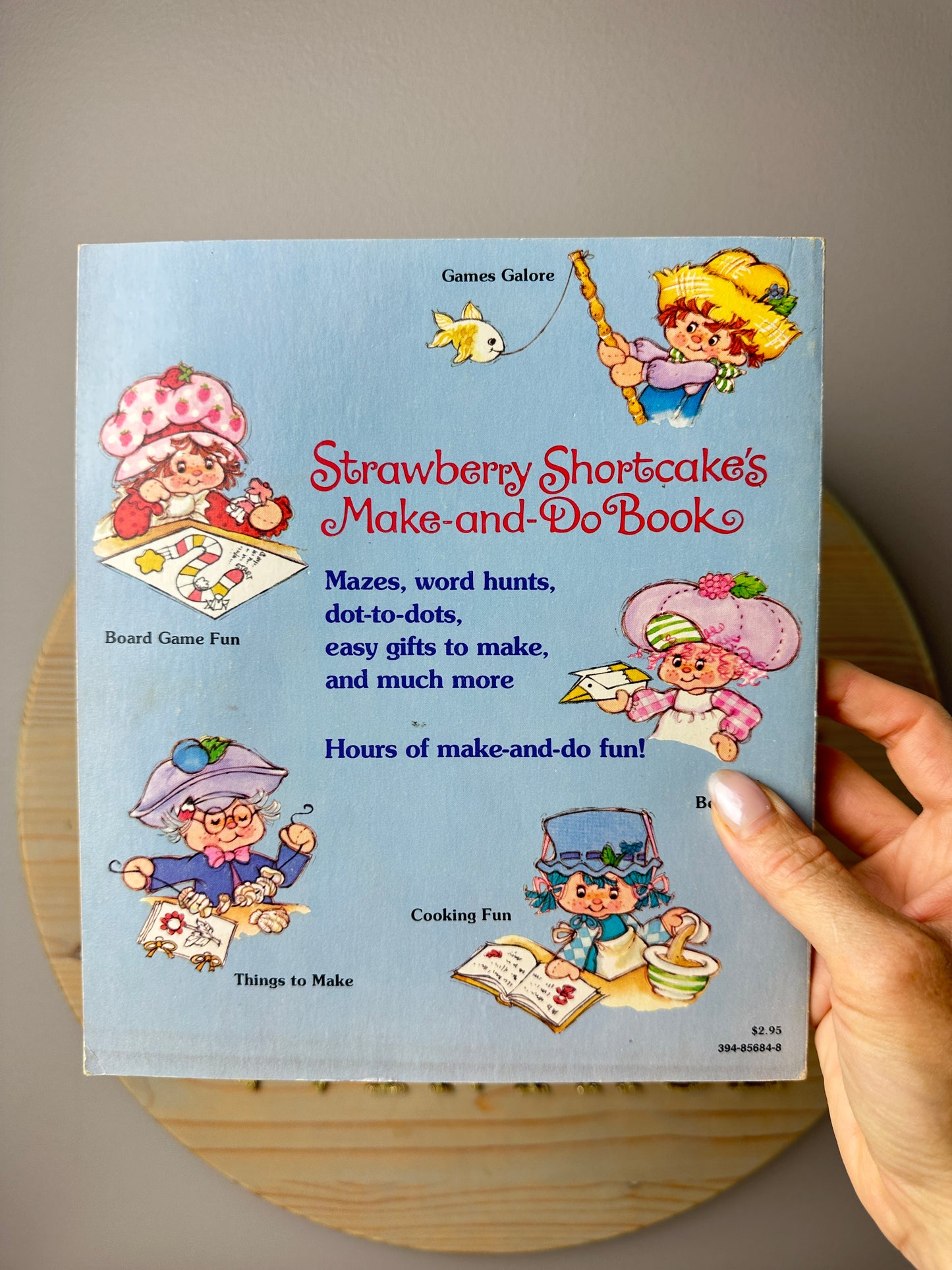 1980s AGC Strawberry Shortcake Make & Do Book