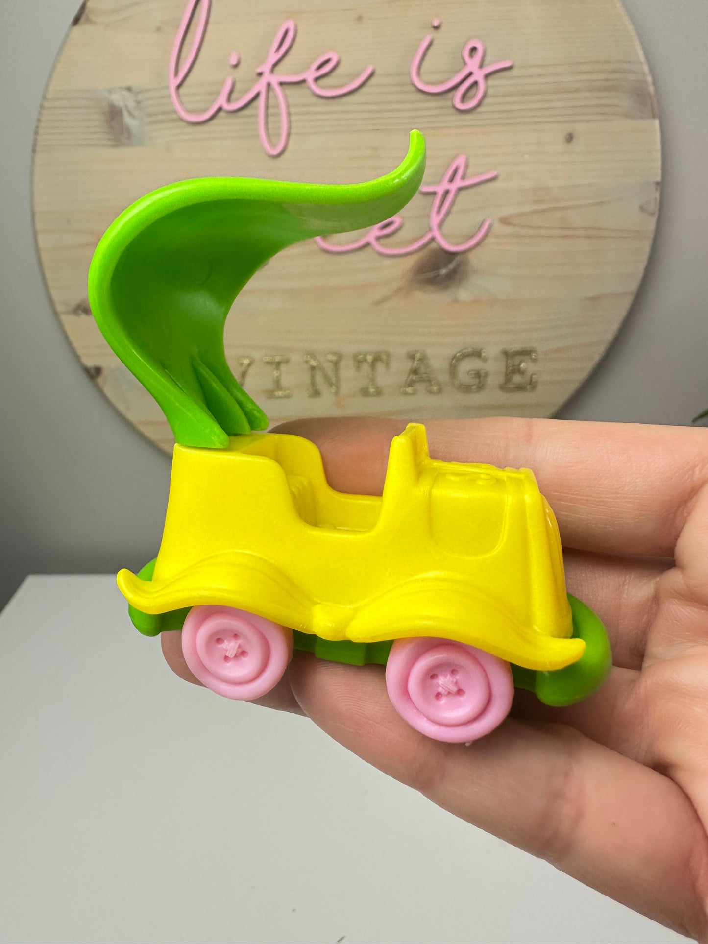 1983 Kenner Strawberry Shortcake Raspberry Tart's Car Deluxe Miniature Accessory Only