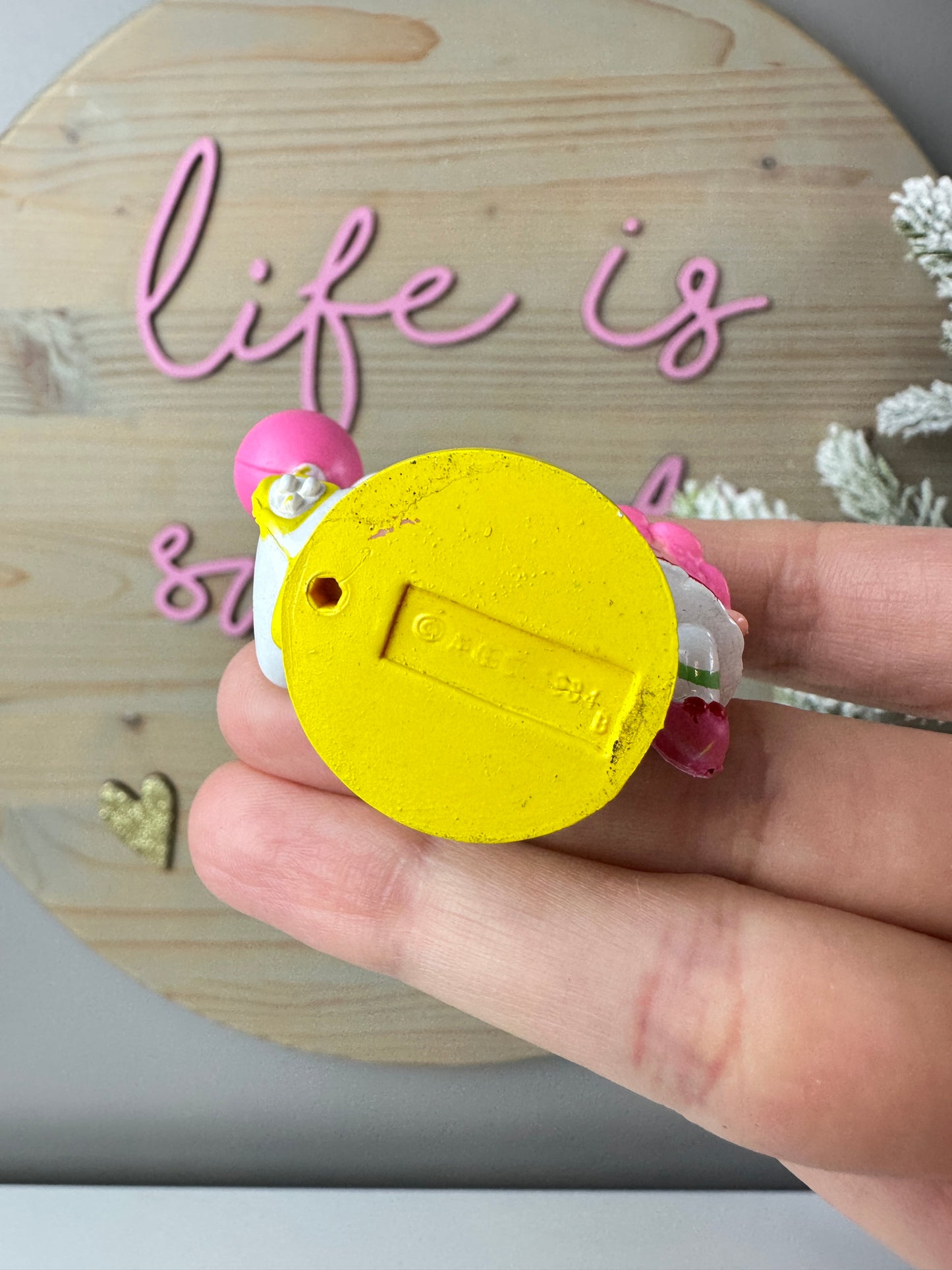 1984 Kenner Strawberry Shortcake Cherry Cuddler with Gooseberry Skating Mini PVC Figure *Berry Vault*