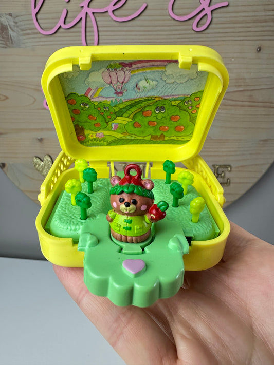 1984 Hasbro Charmkins Pocket Pops Mackintosh Bear