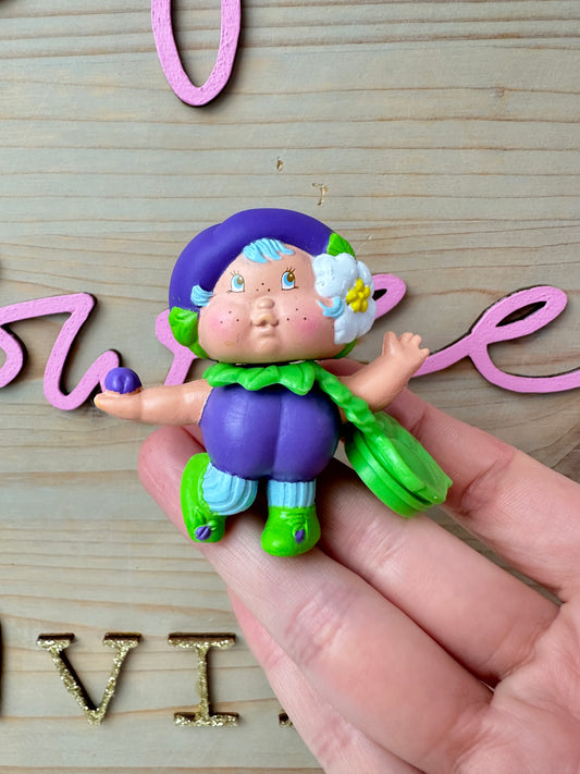 1985 Kenner Strawberry Shortcake Plum Berrykin Critter