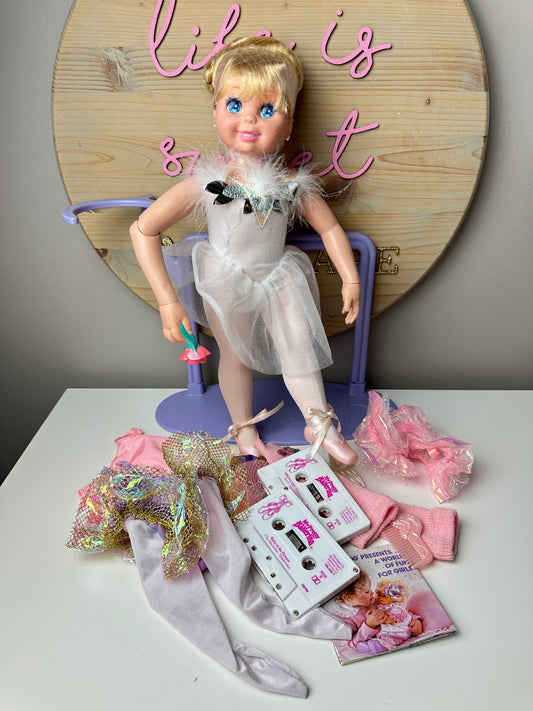 1989/1990 TYCO My Pretty Ballerina MIB with Extra Outfits