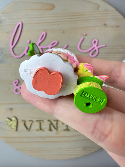 1984 Kenner Strawberry Shortcake Peach Blush with Melonie Belle Getting Ready for Bed Mini PVC Figure *Berry Vault*