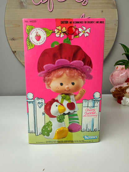 1982 Kenner Strawberry Shortcake Cherry Cuddler with Gooseberry Doll NRFB Sealed *Berry Vault*
