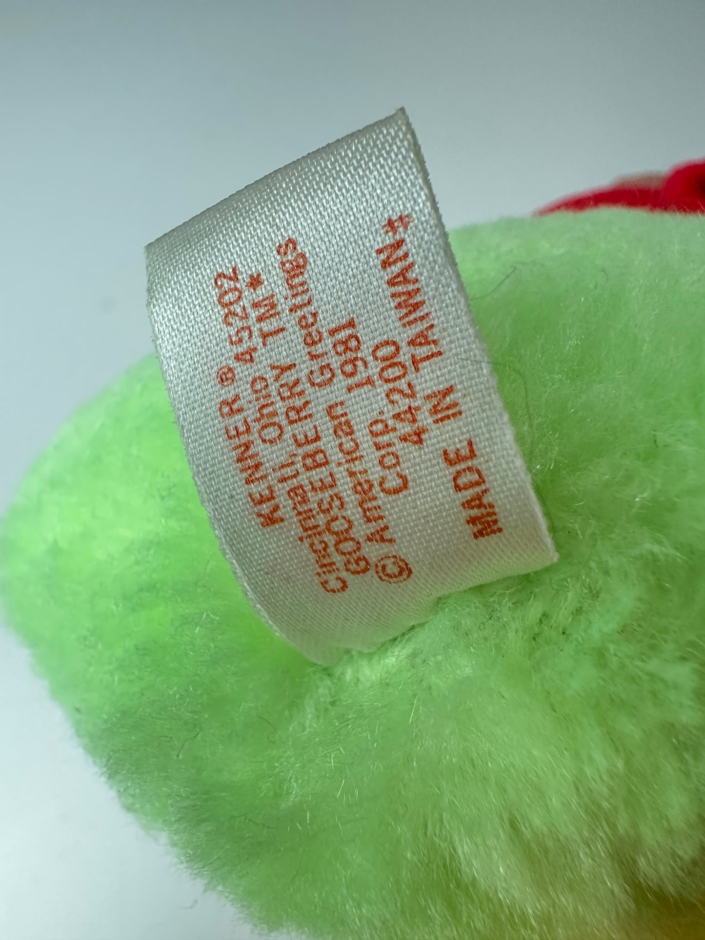 1982 Kenner Strawberry Shortcake Gooseberry Plush with Tag *Berry Vault*