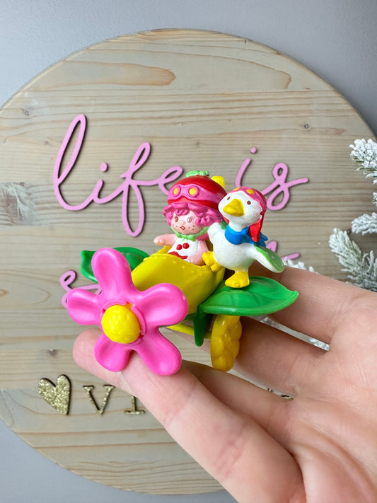 1984 Kenner Strawberry Shortcake Cherry Cuddler with Gooseberry Flying an Airplane Deluxe Mini PVC Figure *Berry Vault*