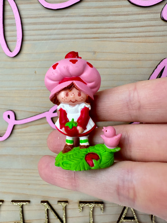 1980s Kenner Strawberry Shortcake Picking Berries Miniature Mini PVC Figure