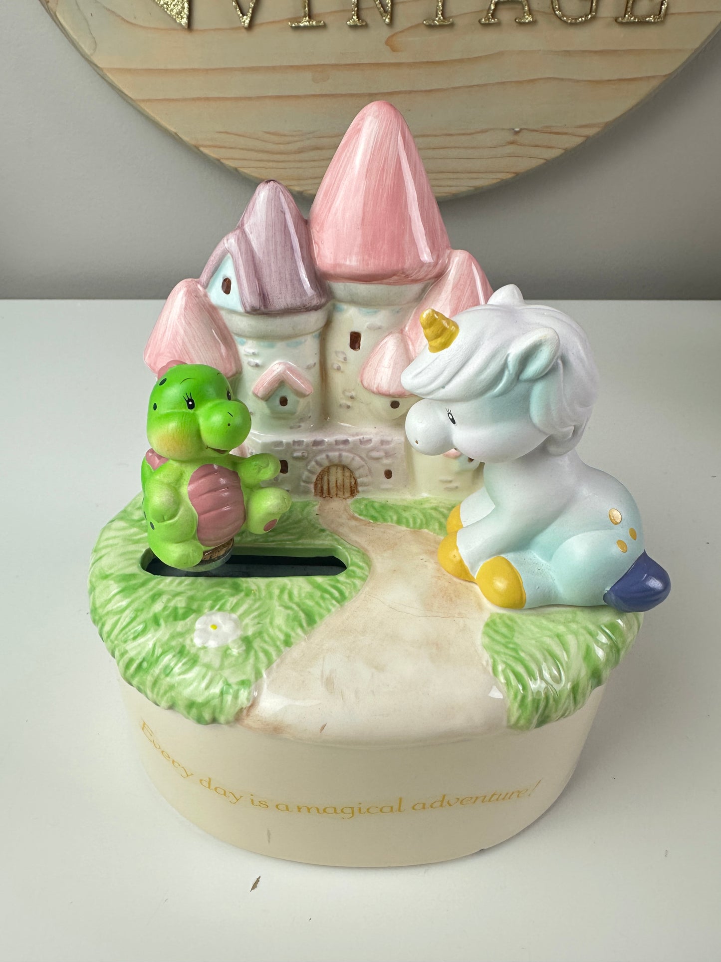 1985 American Greetings Spellbinders Musical Castle with Unicorn & Dragon
