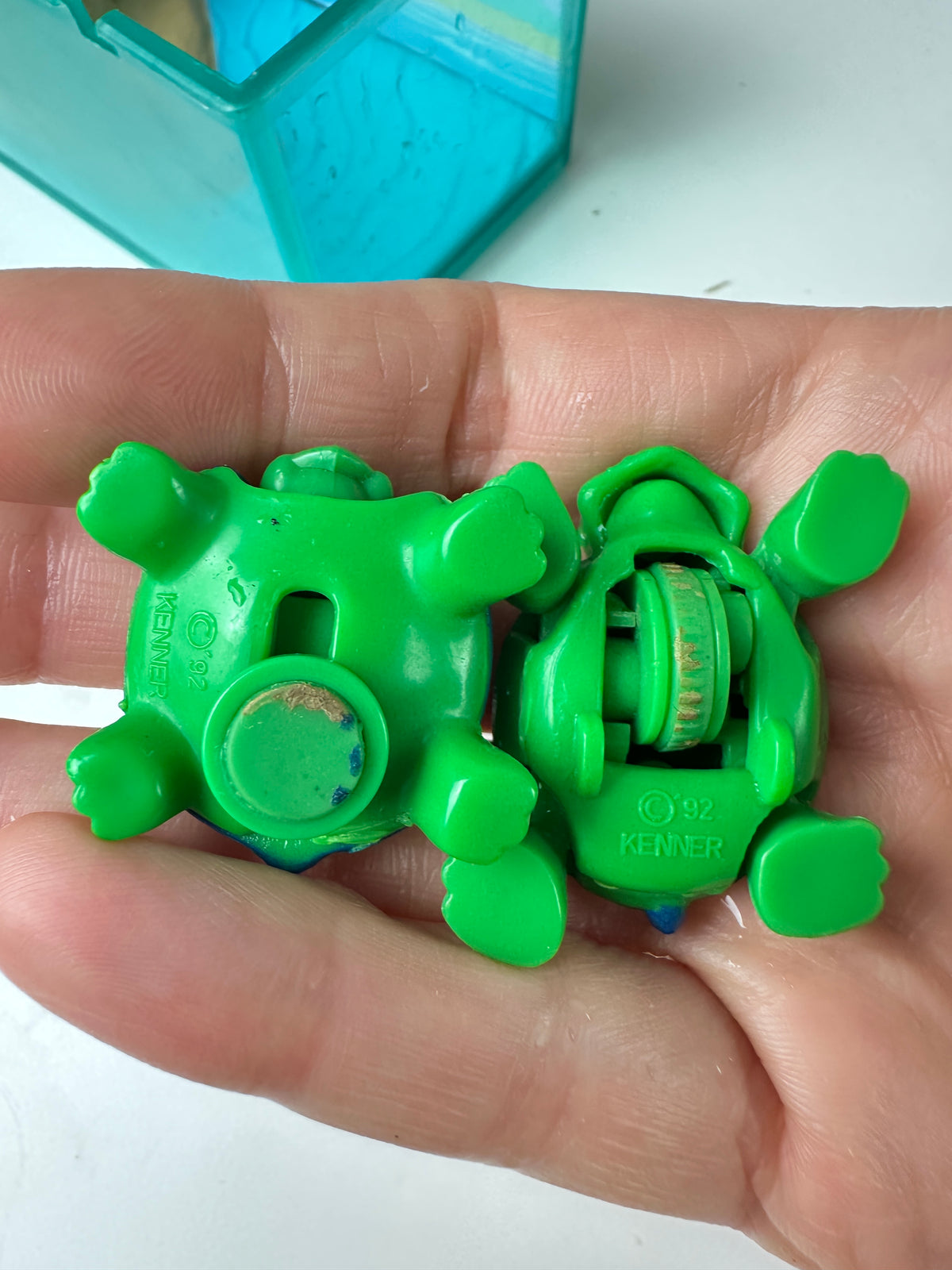 1992 Kenner Littlest Pet Shop Turtle Tank Playset