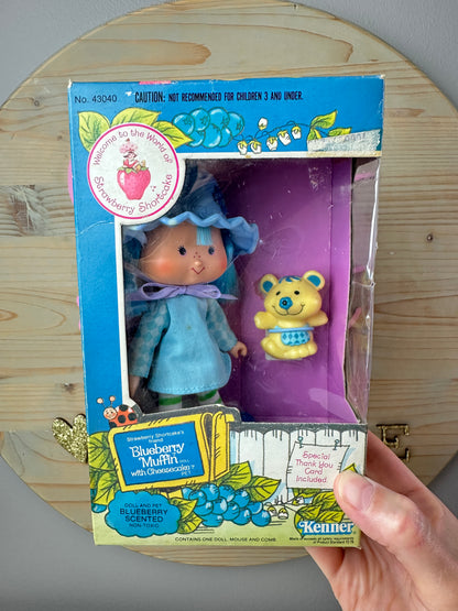 1982 Kenner Strawberry Shortcake Blueberry Muffin with Cheesecake Doll NRFB Sealed