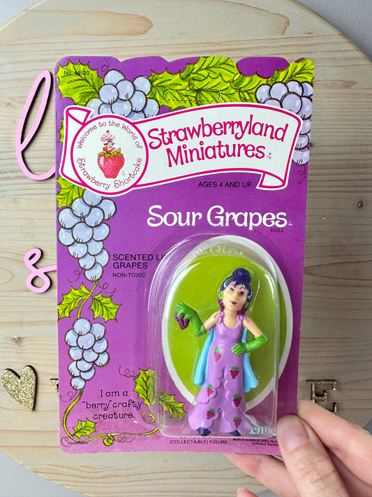 1982 Kenner Strawberry Shortcake Sour Grapes Miniature Figure MOC *Berry Vault*