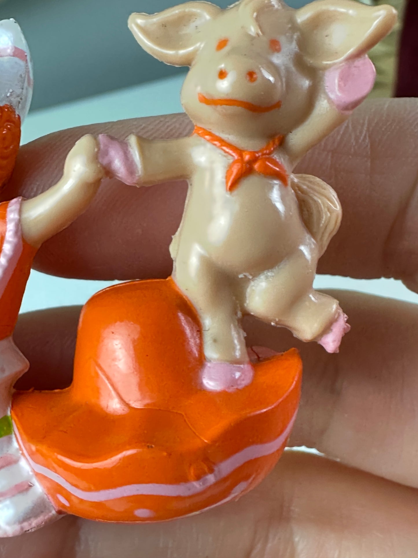 1984 Kenner Strawberry Shortcake Cafe Ole Dancing Around a Hat with Burrito Mini PVC Figure *Berry Vault*