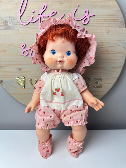1982 Kenner Strawberry Shortcake Blow Kiss Doll [FLAWED]
