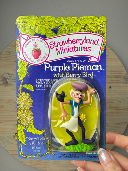 1983 Kenner Strawberry Shortcake Purple Pieman with Berry Bird Miniature MOC *Berry Vault*