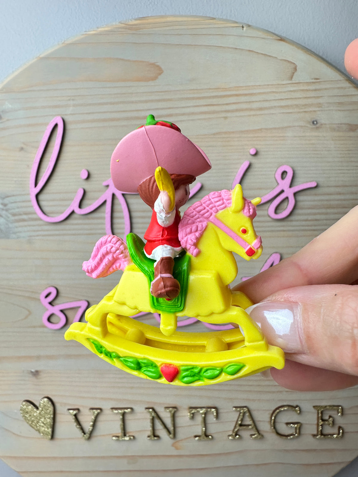 1983 Kenner Strawberry Shortcake Rocking Horse Strawberryland Deluxe Miniature Set
