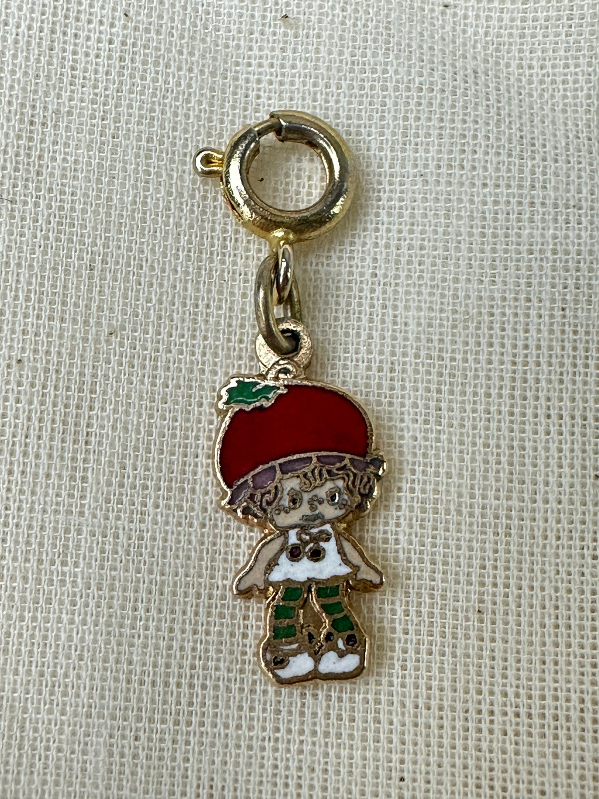 1980s Kenner Strawberry Shortcake Mail-In Promotional Charm [Cherry Cuddler]