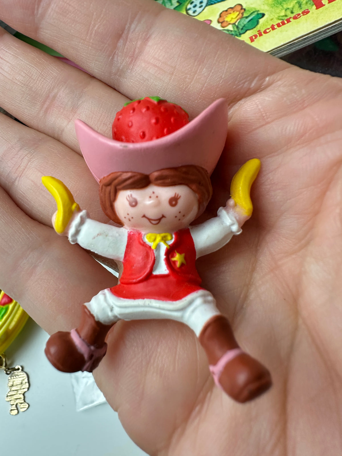 1983 Kenner Strawberry Shortcake Rocking Horse Strawberryland Deluxe Miniature Set