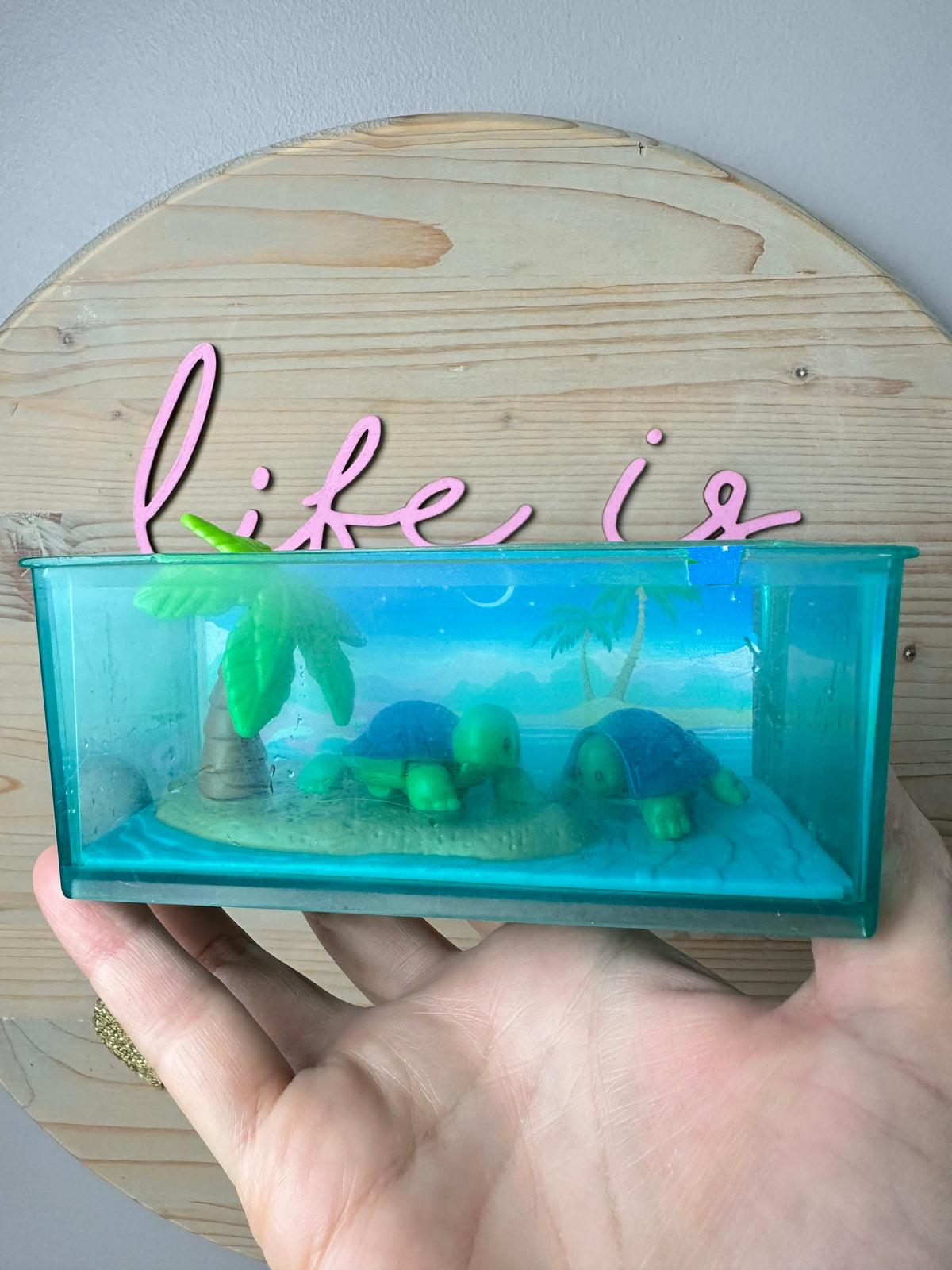 1992 Kenner Littlest Pet Shop Turtle Tank Playset
