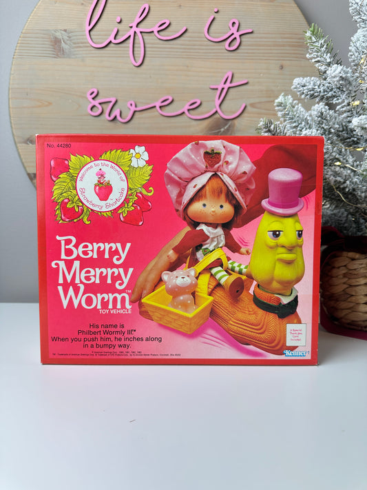 1980s Kenner Strawberry Shortcake Berry Merry Worm Playset NRFB Factory Sealed