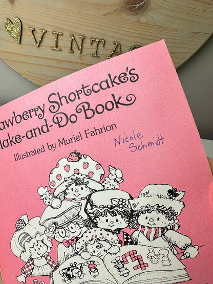 1980s AGC Strawberry Shortcake Make & Do Book