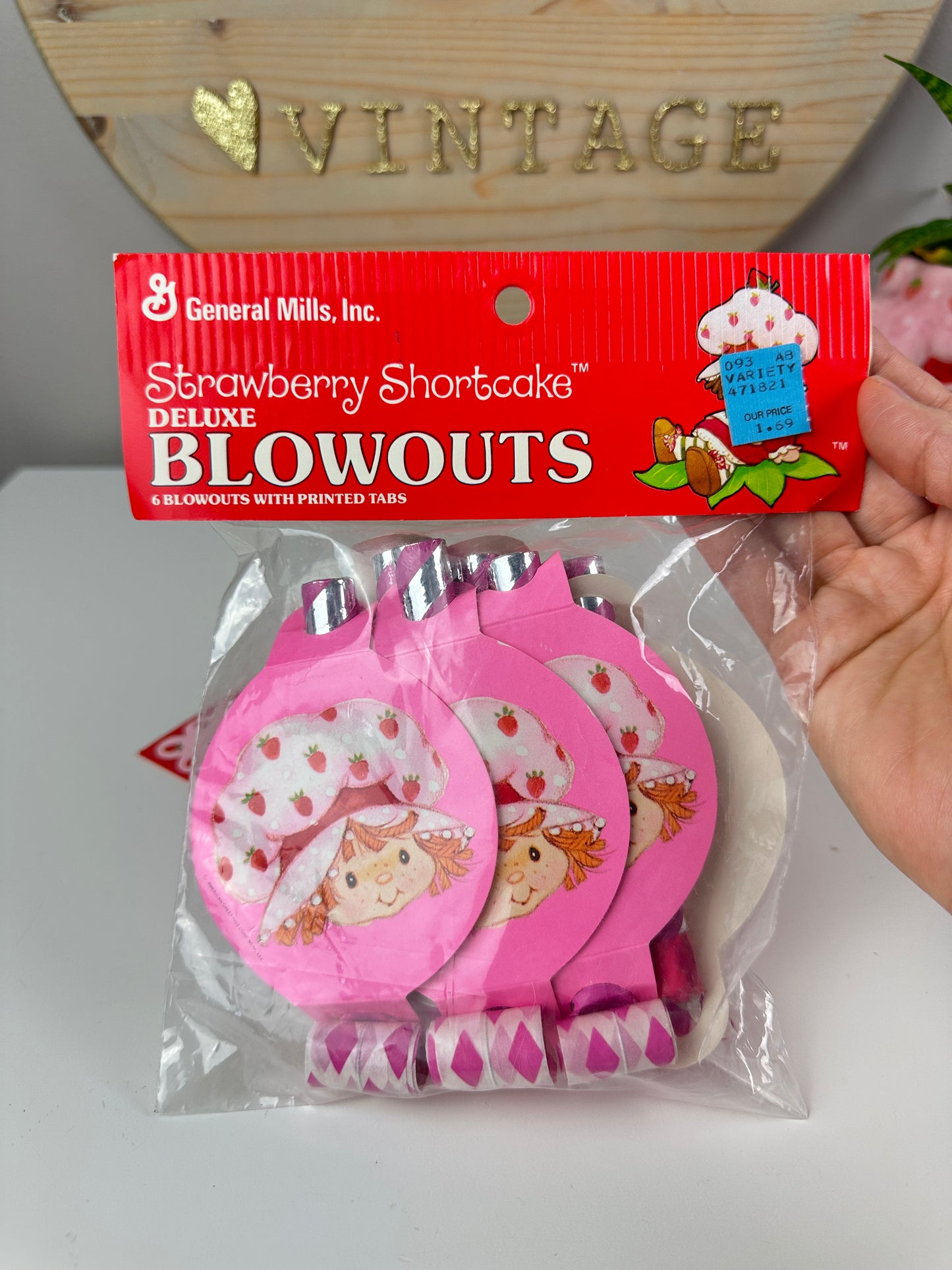 1980s Strawberry Shortcake Party Blowouts MIP + Invitations