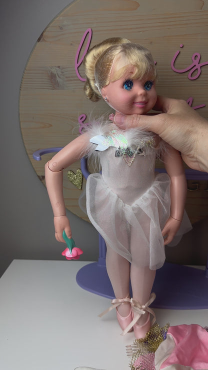 1989/1990 TYCO My Pretty Ballerina MIB with Extra Outfits